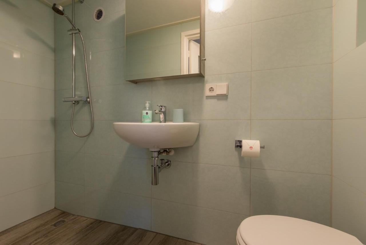 Bovenappartement Kon. Emmaweg 6, Vrouwenpolder Luaran gambar